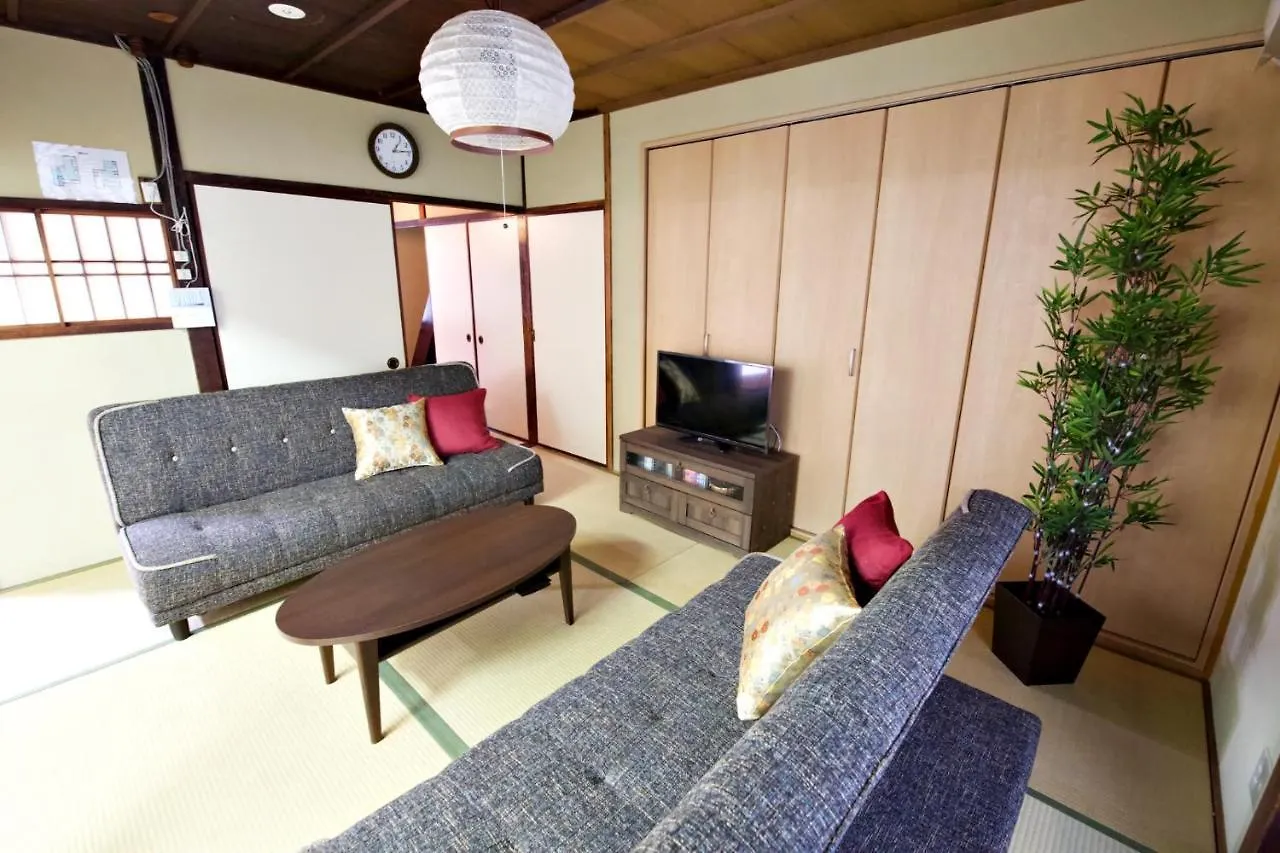 *** Pensión Hotel Kochonoyume Nanajokawaramachi Kioto Japón